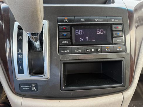 Used 2015 Nissan Quest SV FWD image 40