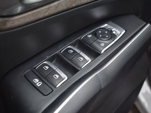 Used 2023 Kia Sorento S w/ Panoramic Sunroof Package AWD/4WD image 19