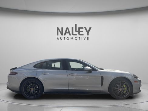 Used 2018 Porsche Panamera 4 image 5