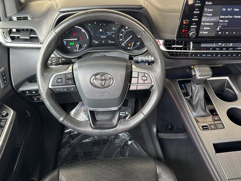 Certified 2024 Toyota Sienna XSE w/ XSE Premium Package AWD/4WD image 14