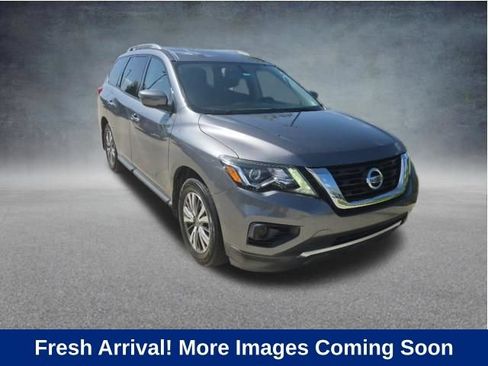 Used 2019 Nissan Pathfinder S FWD image 1