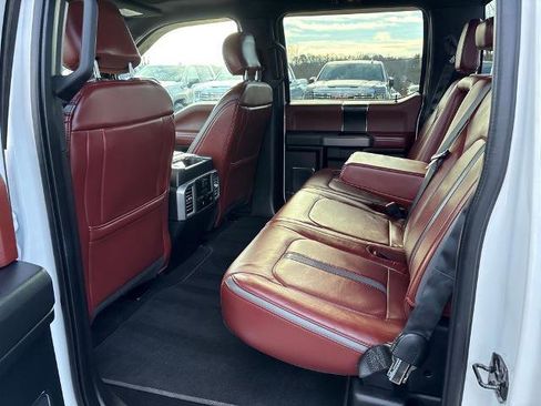 Used 2018 Ford F150 Platinum w/ Equipment Group 701A Luxury image 9
