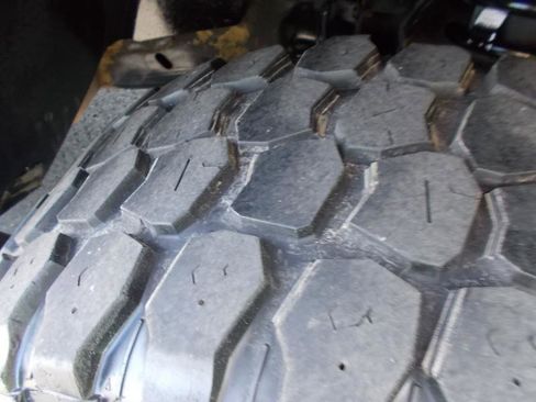 Used 2013 Chevrolet Avalanche LS image 19