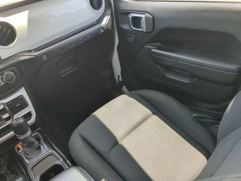Used 2019 Jeep Wrangler Unlimited Sport S AWD/4WD image 15