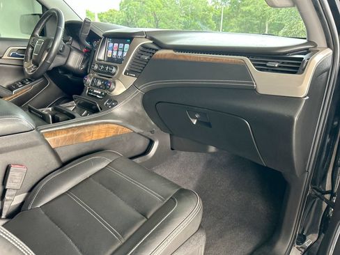 Used 2019 GMC Yukon XL Denali w/ Denali Ultimate Package RWD image 32