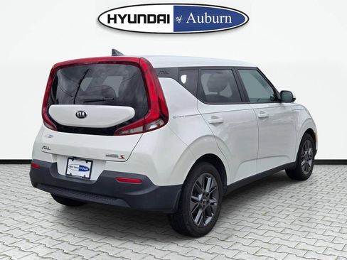Used 2021 Kia Soul S FWD image 5