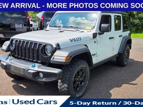 Used 2023 Jeep Wrangler Unlimited w/ Cold Weather Group AWD/4WD image 3