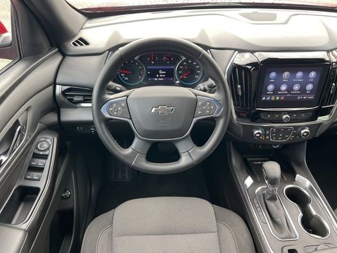 Used 2023 Chevrolet Traverse LT w/ Midnight/Sport Edition image 23