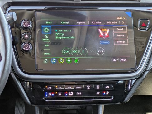 Used 2023 Chevrolet Bolt EUV LT w/ Convenience Package image 18