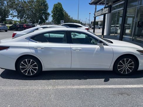 Used 2020 Lexus ES 350 w/ Premium Package FWD image 6