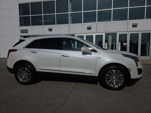 Used 2019 Cadillac XT5 Luxury FWD image 2