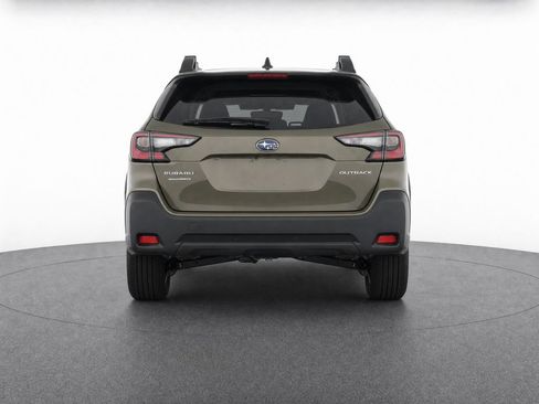 Used 2024 Subaru Outback Premium AWD/4WD image 7