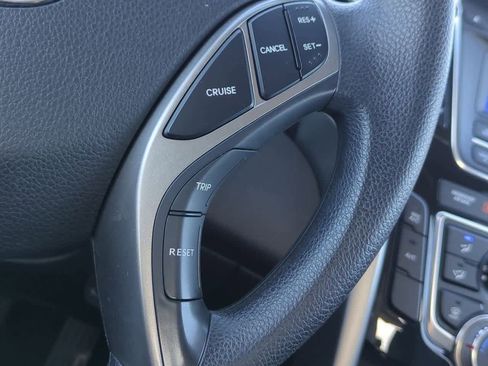 Used 2017 Hyundai Elantra GT image 22