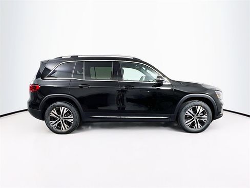New 2026 Mercedes-Benz GLB 250 4MATIC image 8