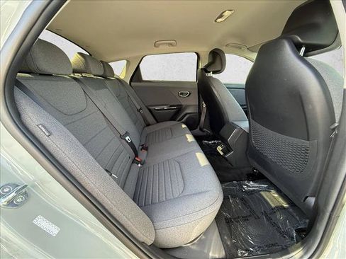 Used 2025 Kia K4 EX FWD image 23