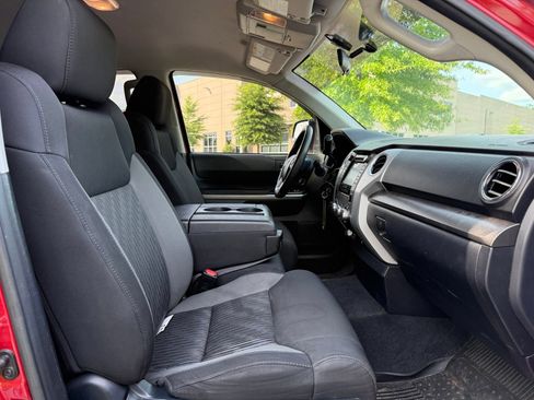 Used 2017 Toyota Tundra SR5 AWD/4WD image 33