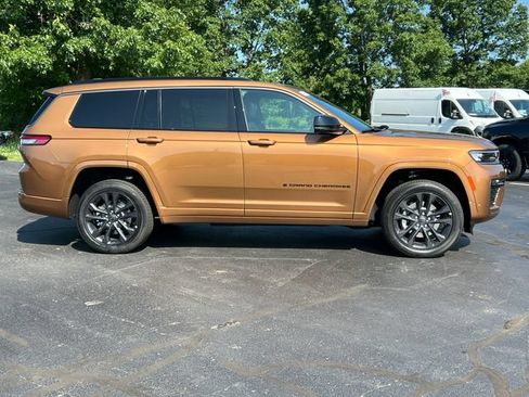 New 2026 Jeep Grand Cherokee L Limited AWD/4WD image 47