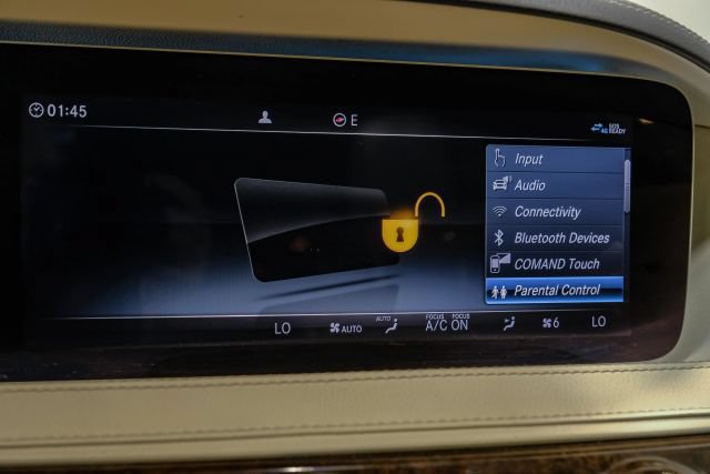 Used 2019 Mercedes-Benz S 560 4MATIC Sedan image 41