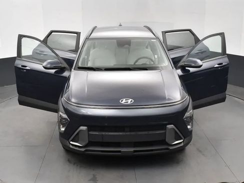 Used 2025 Hyundai Kona SEL FWD image 10