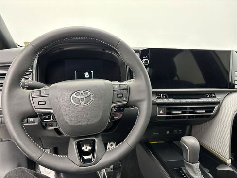 Used 2025 Toyota Camry SE w/ Multimedia Upgrade Package AWD/4WD image 22