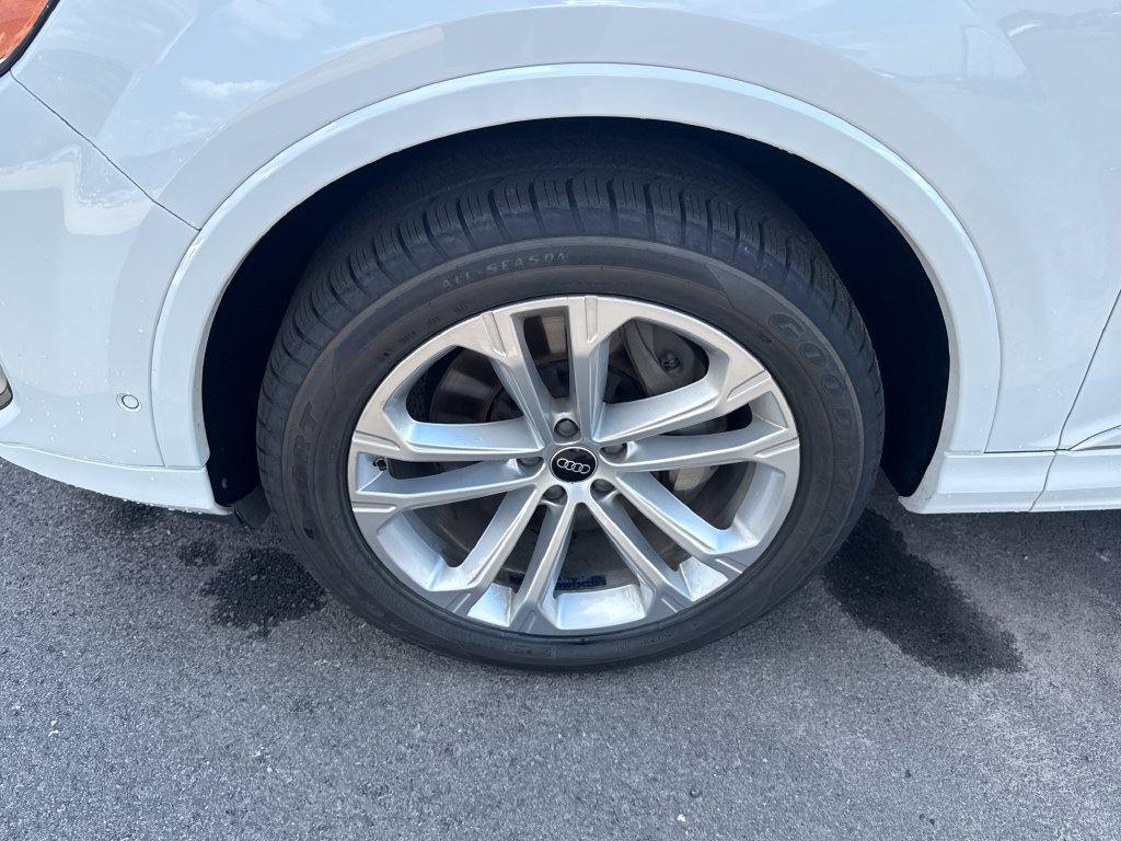 Used 2025 Audi Q7 3.0T Premium Plus AWD/4WD image 12