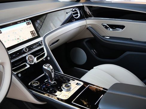 New 2026 Bentley Flying Spur Plug-In Hybrid AWD/4WD image 15