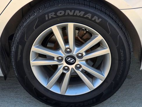 Used 2017 Hyundai Sonata SE image 29