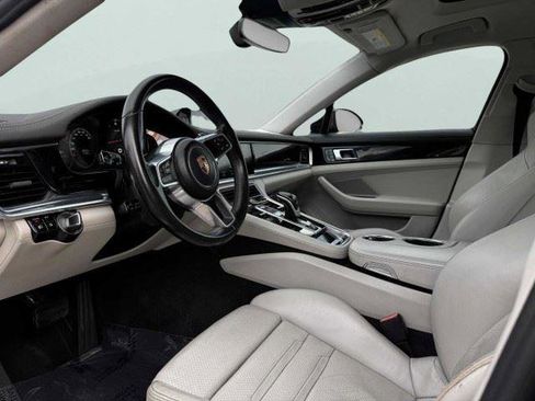 Used 2017 Porsche Panamera 4 AWD/4WD image 16