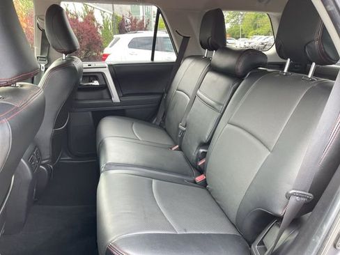 Used 2020 Toyota 4Runner SR5 AWD/4WD image 22