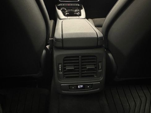 Used 2022 Audi e-tron GT Premium Plus w/ Performance Package image 30