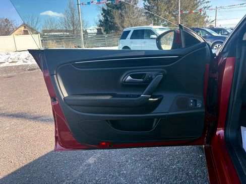 Used 2017 Volkswagen CC Sport image 11