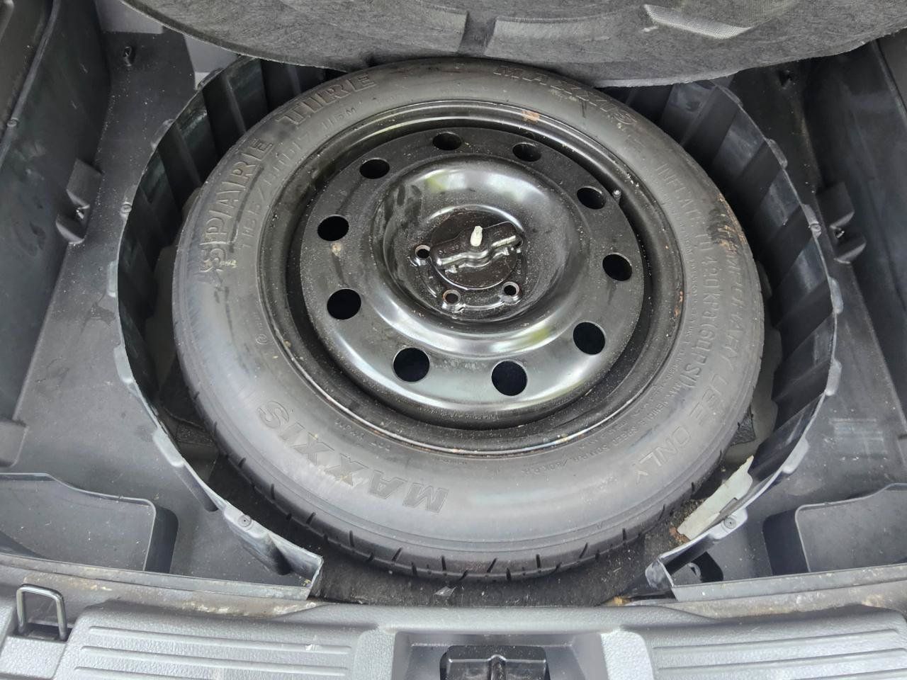Used 2013 Ford Edge SE FWD image 21