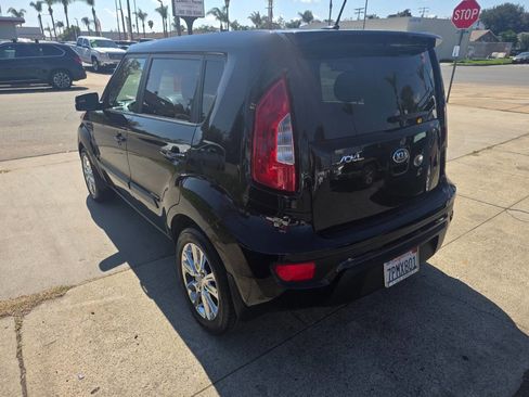 Used 2013 Kia Soul + image 4