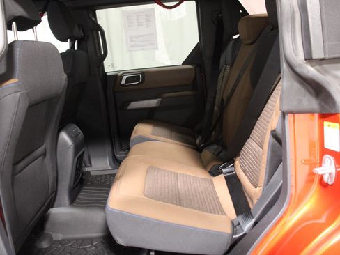 Used 2022 Ford Bronco Outer Banks image 15