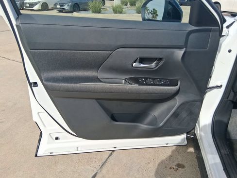 New 2026 Nissan Kicks SV w/ SV Premium Package FWD image 12