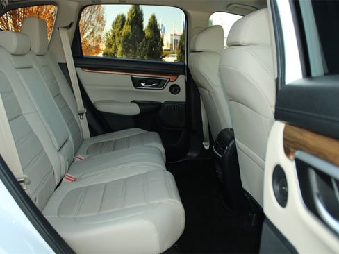 Used 2019 Honda CR-V Touring image 18