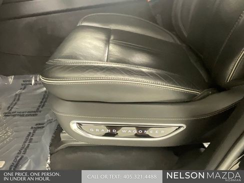 Used 2022 Jeep Grand Wagoneer Series II AWD/4WD image 25