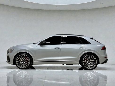 Used 2024 Audi SQ8 Prestige w/ Prestige Package image 4