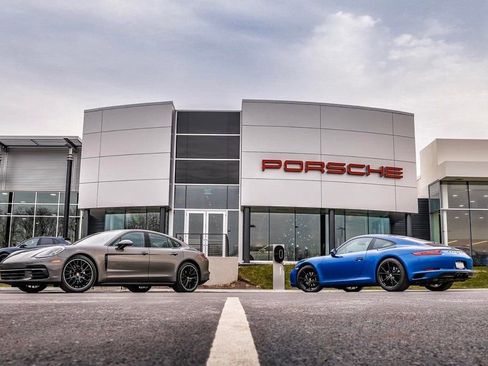 Used 2023 Porsche Macan image 34