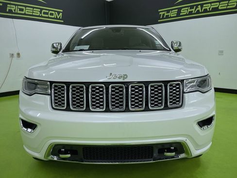 Used 2018 Jeep Grand Cherokee Overland image 3