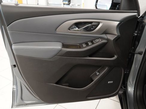 Used 2018 Chevrolet Traverse LT w/ LPO, Cargo Package AWD/4WD image 18