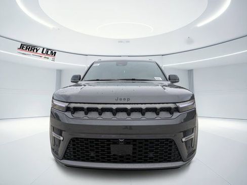 New 2026 Jeep Grand Wagoneer Summit AWD/4WD image 8