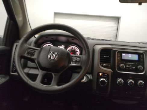 Used 2014 RAM 1500 Express RWD image 22
