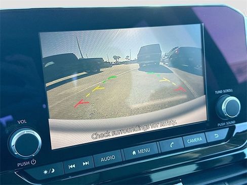 Used 2022 Nissan Pathfinder SV w/ SV Premium Package image 13