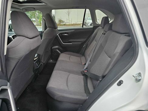 Used 2019 Toyota RAV4 XLE image 16