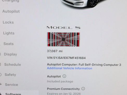 Used 2021 Tesla Model S Plaid image 11