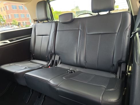 Used 2024 Ford Expedition XLT AWD/4WD image 15