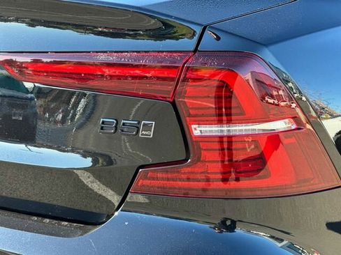 Used 2024 Volvo S60 B5 Plus image 34