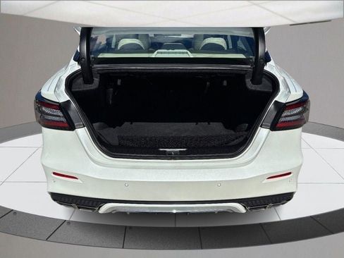 Used 2021 Nissan Maxima Platinum w/ Sport Mat Group image 4