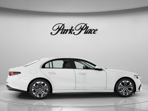Used 2026 Mercedes-Benz E 350 4MATIC Sedan image 27